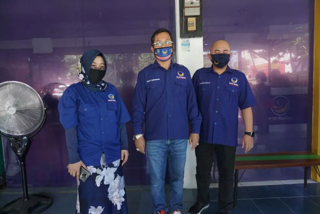 Peduli MBR di Tengah Pandemi Covid-19, NasDem Surabaya Bagi-bagi 1000 Paket Sembako