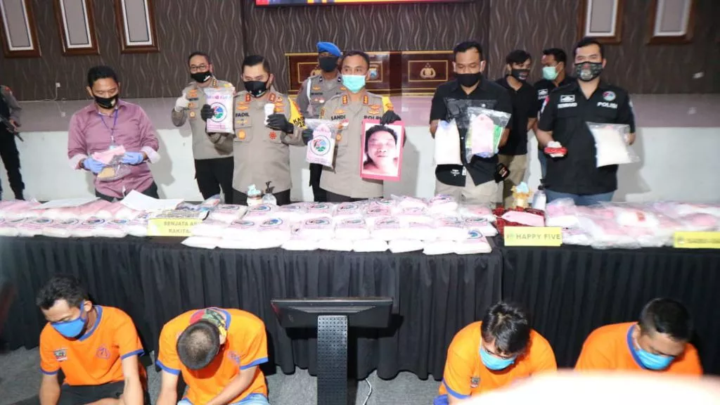 Amankan 1 Kuintal Sabu, Polisi di Surabaya Diserang Bandar