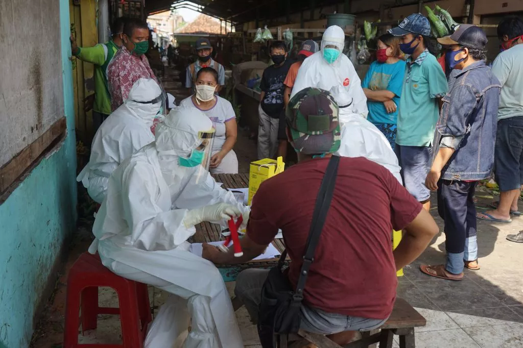 1 Orang Positif Covid-19, Seluruh Pedagang Pasar Simo dan Simo Gunung Dirapid Test