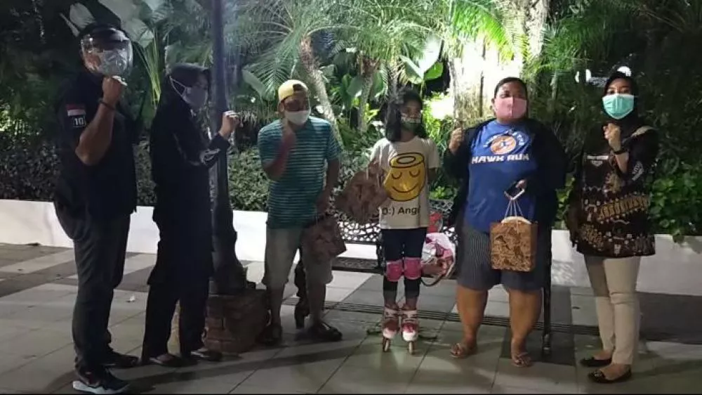 Anak-anak pun dapat hadiah dari mobil 'sehatmu semangatku'