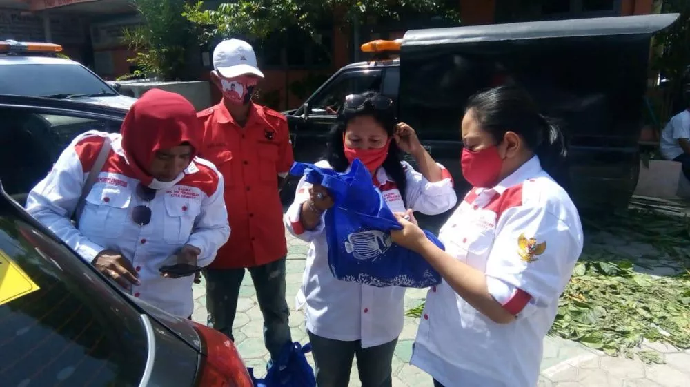 Gerak Cepat, Baguna PDIP Surabaya Bantu Korban Kebakaran Rumah di Morokrembangan