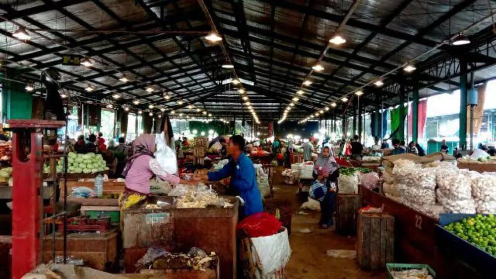 Tes Swab di Pasar Induk Osowilangun, Ratusan Pedagang dan Pengunjung Dinyatakan Negatif