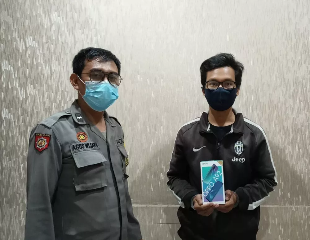 Curi HP untuk Hadiah Istri, Kurir di Gresik ini Diciduk Polisi