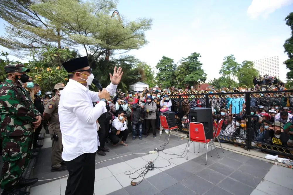 Temui Massa Demo Penyekatan Suramadu, Wali Kota Eri Cahyadi Dipuji Ketua PCNU Surabaya