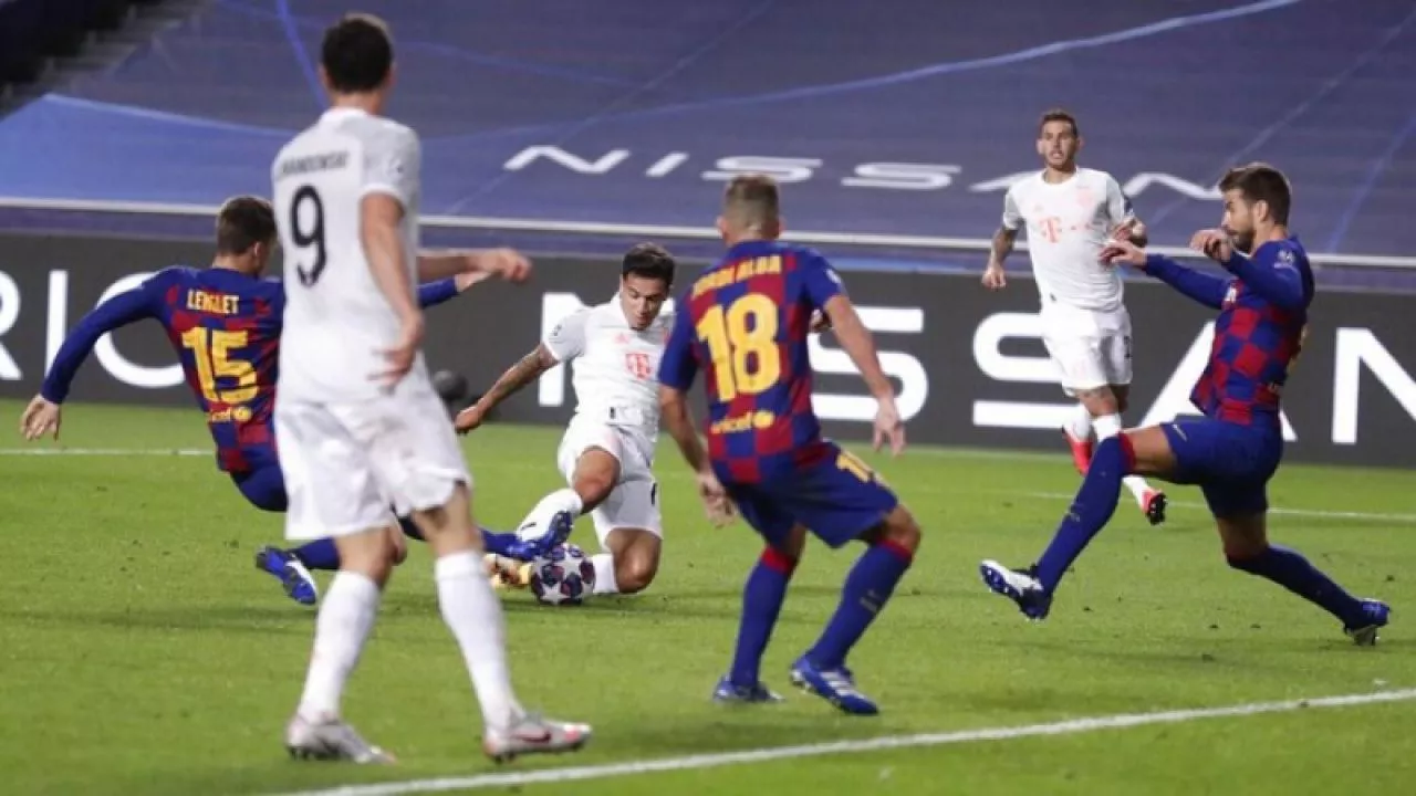 Kalah 3-0 Melawan Bayern Munchen, Barcelona Turun Kasta di Liga Malam Jumat