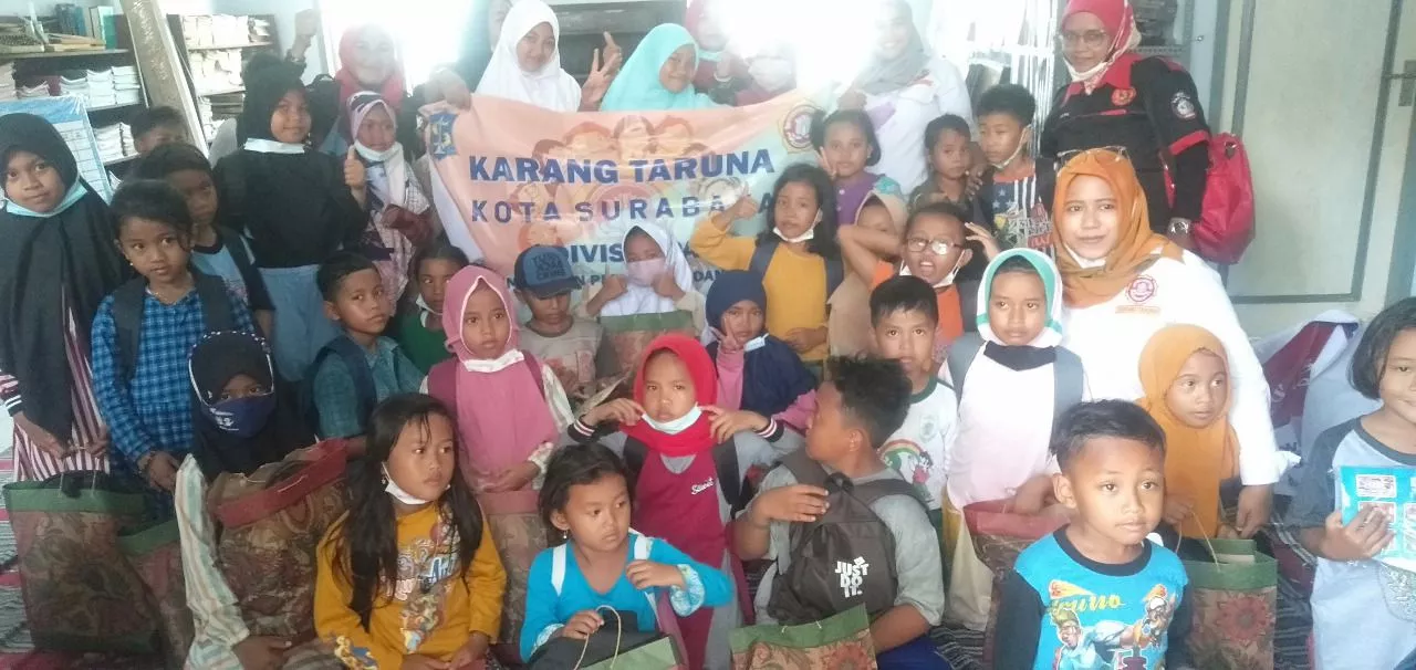 Peduli Korban Erupsi Semeru, Kartar Surabaya Bagikan Paket Bantuan untuk Anak