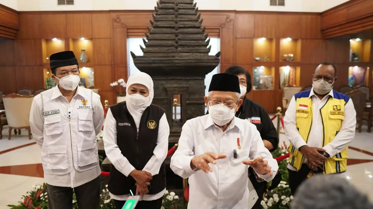 Pantau Pengungsi Erupsi Semeru, Wapres Ma'ruf Amin Minta Percepatan Hunian