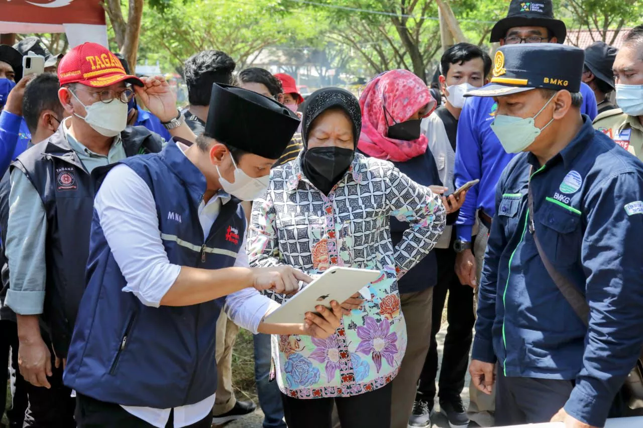 Skenario Tsunami, Mensos Risma Cari Lokasi Lumbung Sosial di Trenggalek