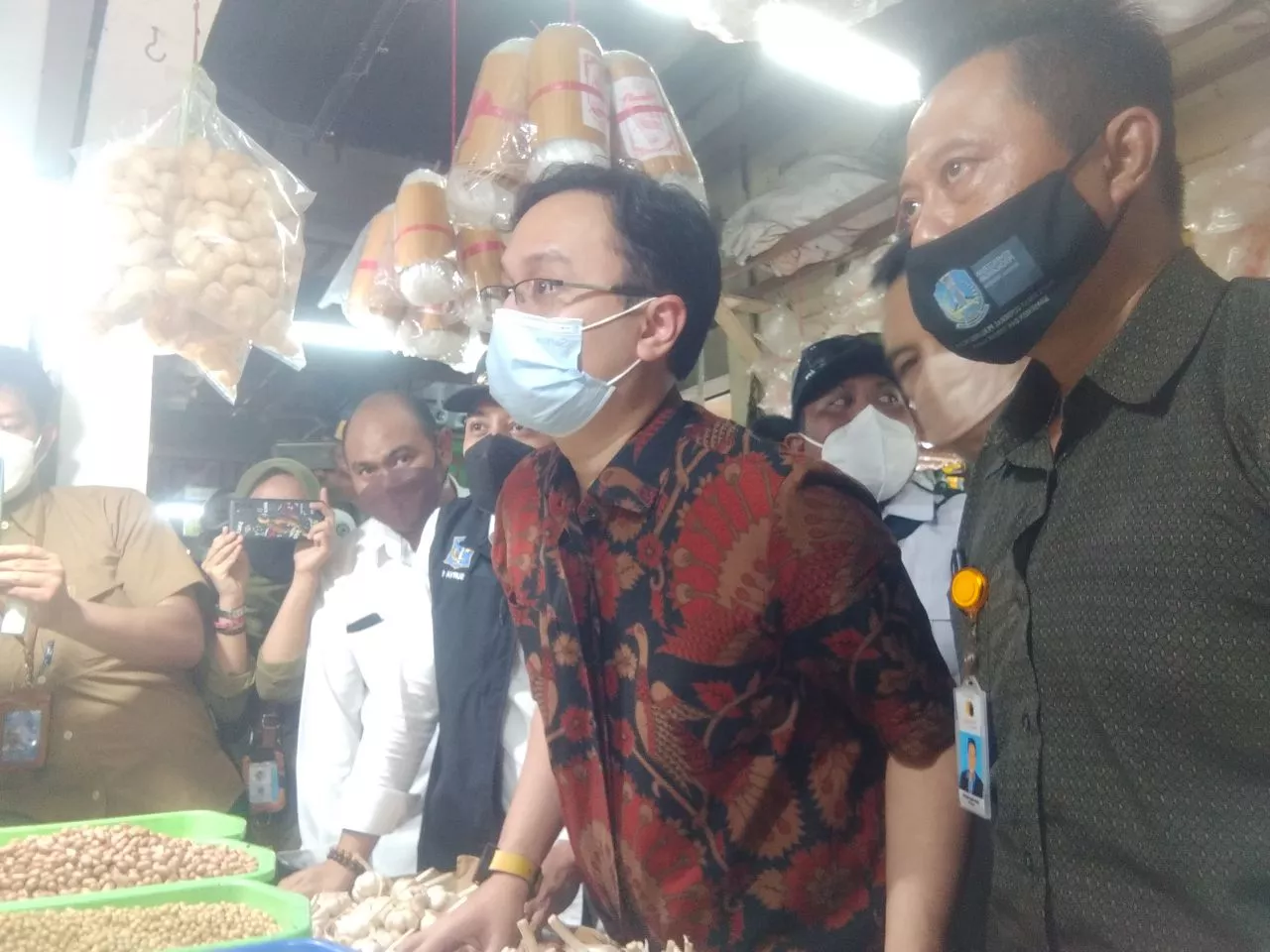 Tinjau Pasar Wonokromo Jelang Nataru, Wamendag: Aman