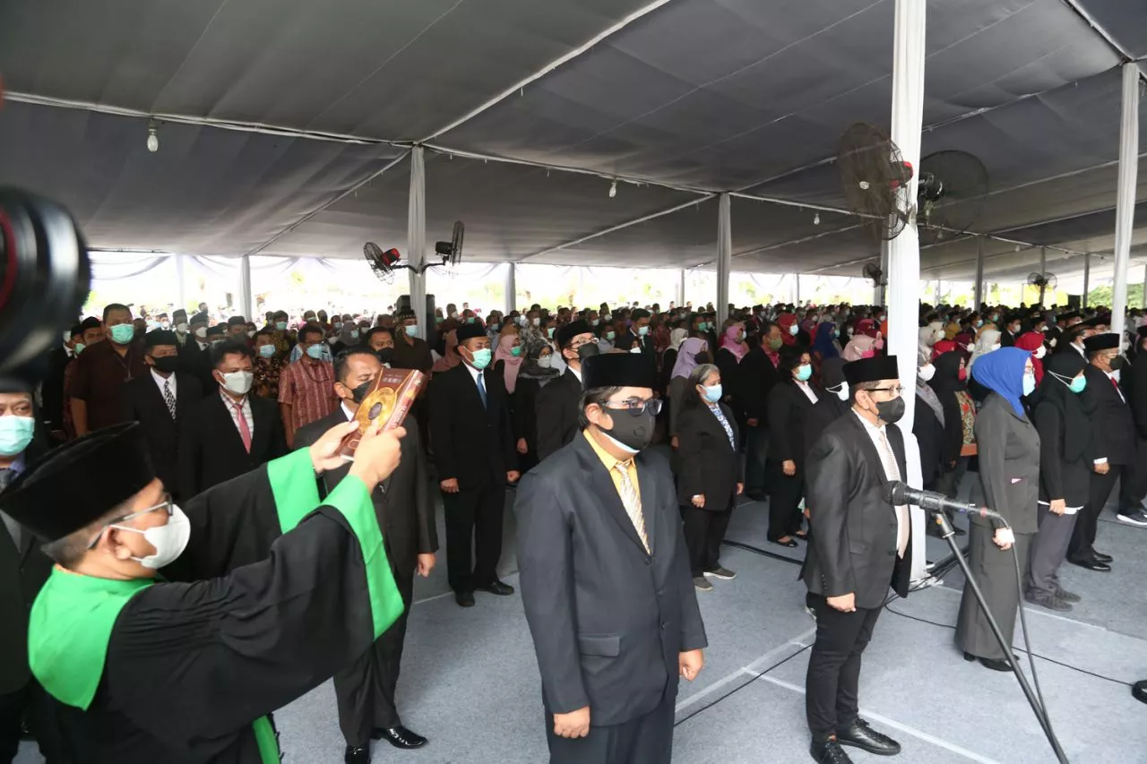 Wow! Wali Kota Surabaya Lantik Massal 1.400 Pejabat di Penghujung Tahun 2021