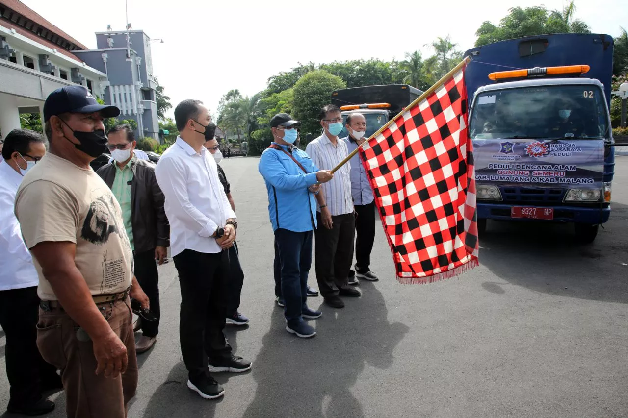 Kali Kedua, Pemkot Surabaya Berangkatkan Bantuan untuk Korban Erupsi Semeru