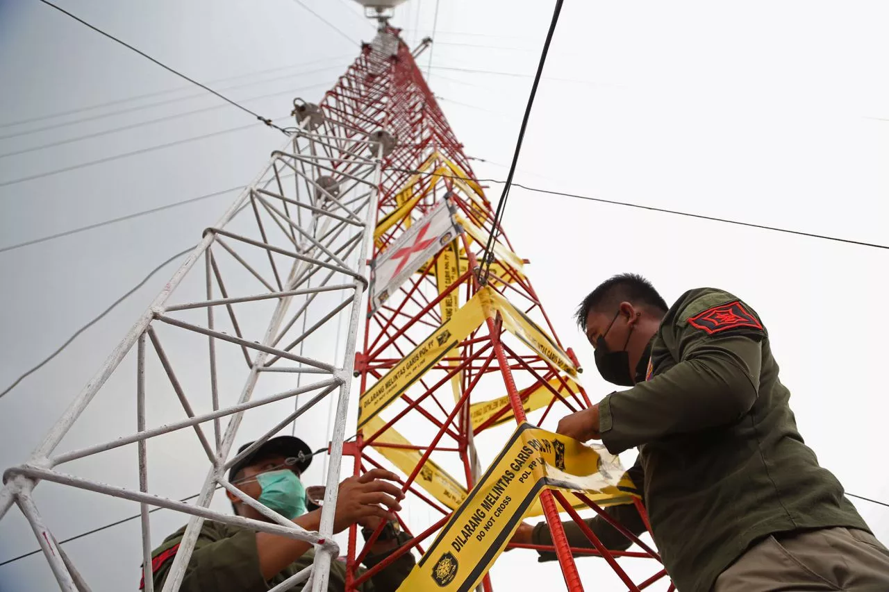 Tak Berizin, 5 Menara Telekomunikasi di Surabaya Disegel