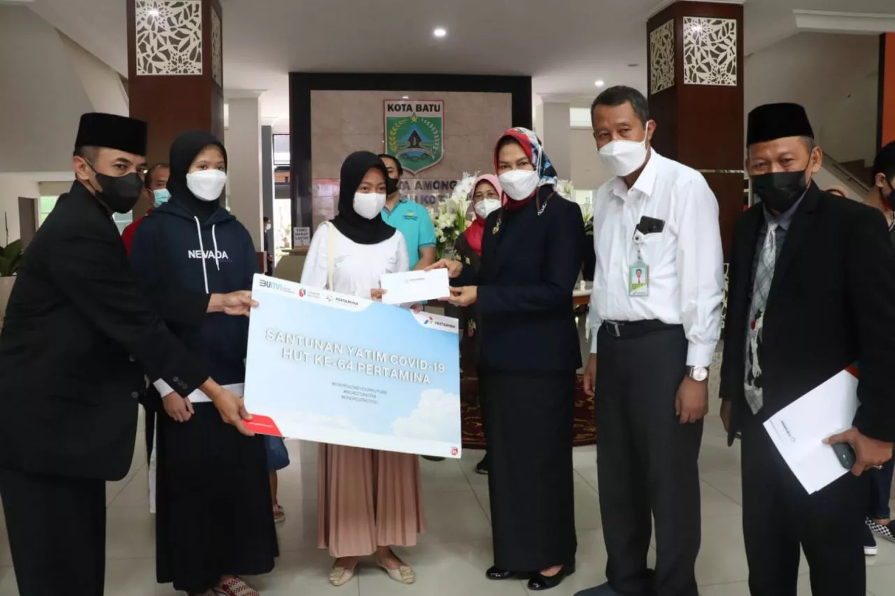 Pertamina Salurkan Bantuan untuk Anak Yatim Piatu Korban Covid-19 di Batu