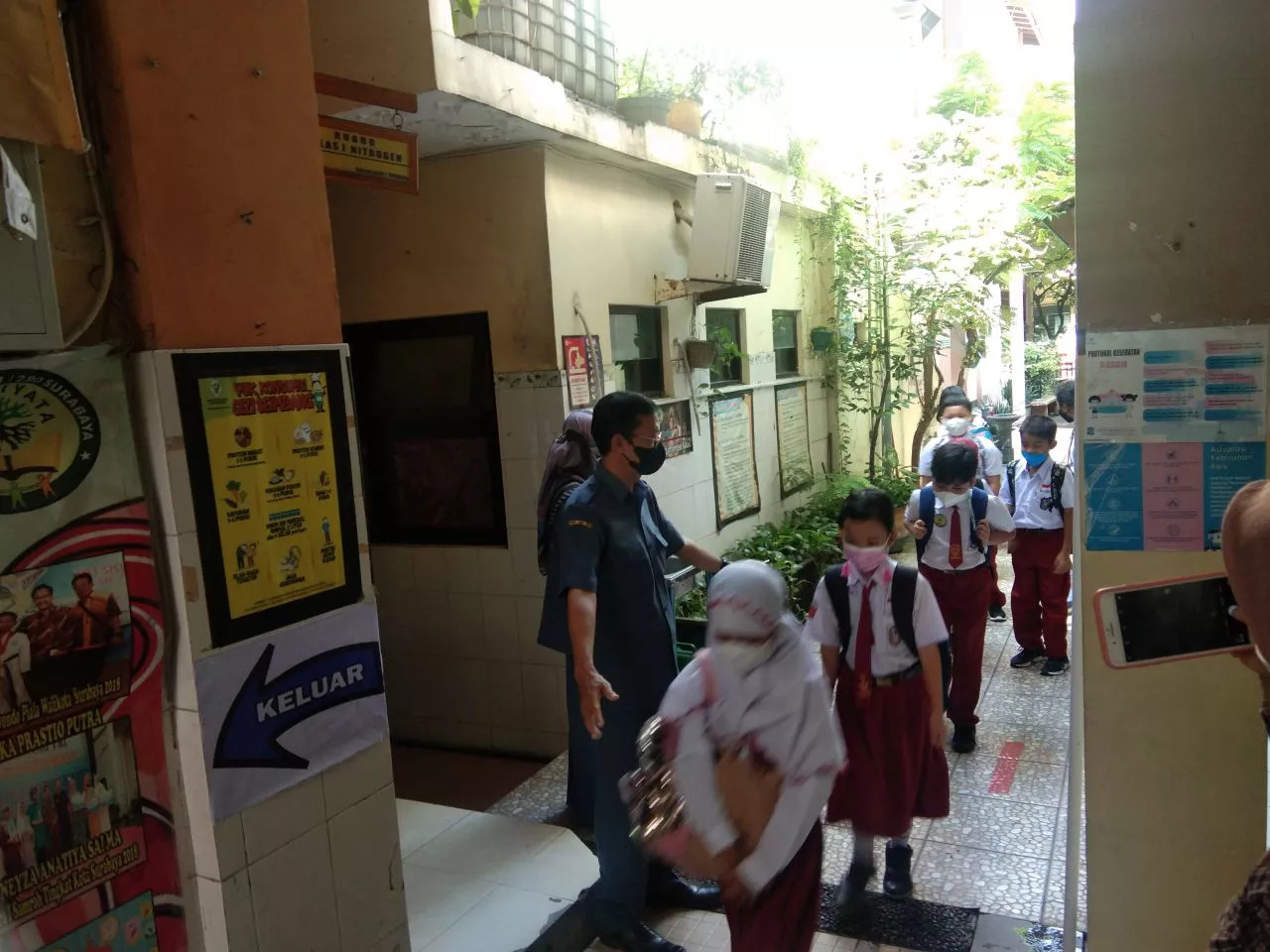 Ini Aturan Jika Ada Siswa yang Terpapar Omicron saat Sekolah Tatap Muka