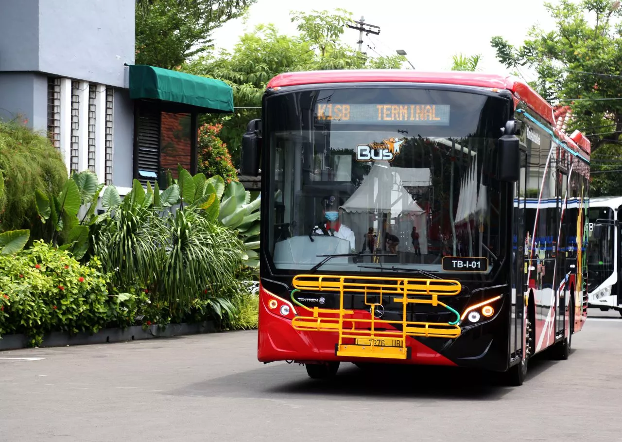 Bus Trans Semanggi Suroboyo Akhirnya Beroperasi setelah Menunggu 1 Bulan Lebih