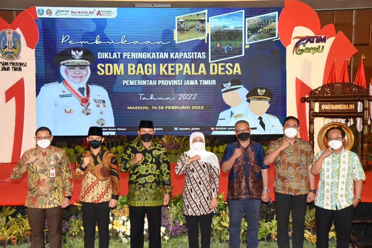 Gubernur Khofifah Minta Kepala Desa Berinovasi dalam Memajukan Daerahnya