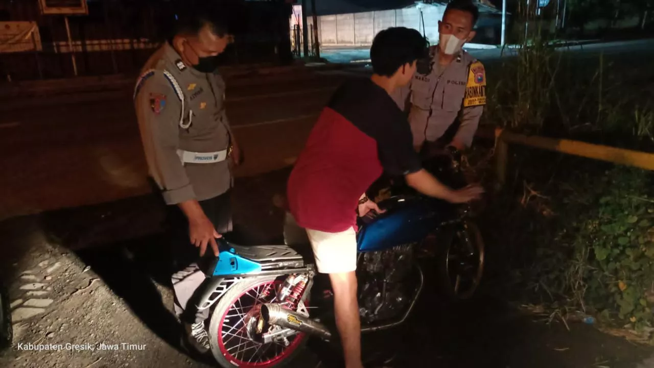 Gagal Start, Pembalap Liar di Gresik ini Finish di Kantor Polisi