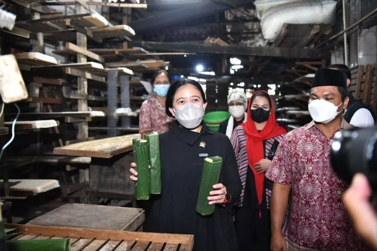 Puan Maharani Minta Kelangkaan Minyak di Jawa Timur Segera Diatasi