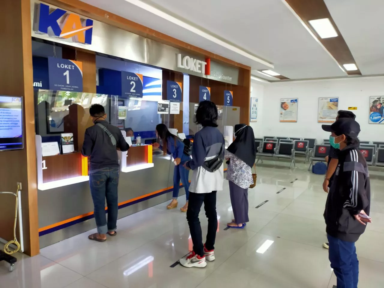Kabar Gembira! Naik Kereta Api Kini Tak Perlu Tes Covid-19 Lagi, Ini Aturanya