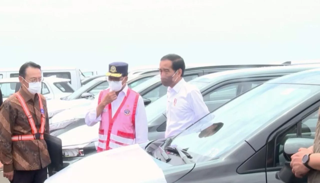 Presiden Jokowi Targetkan Ekspor Mobil Naik 15 Ribu Unit Tiap Bulan