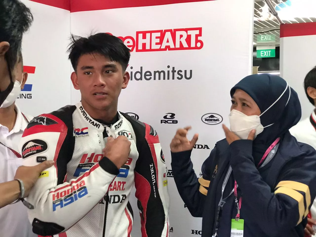 Semangati Pembalap Mario Aji, Gubernur Khofifah: Kami Bangga