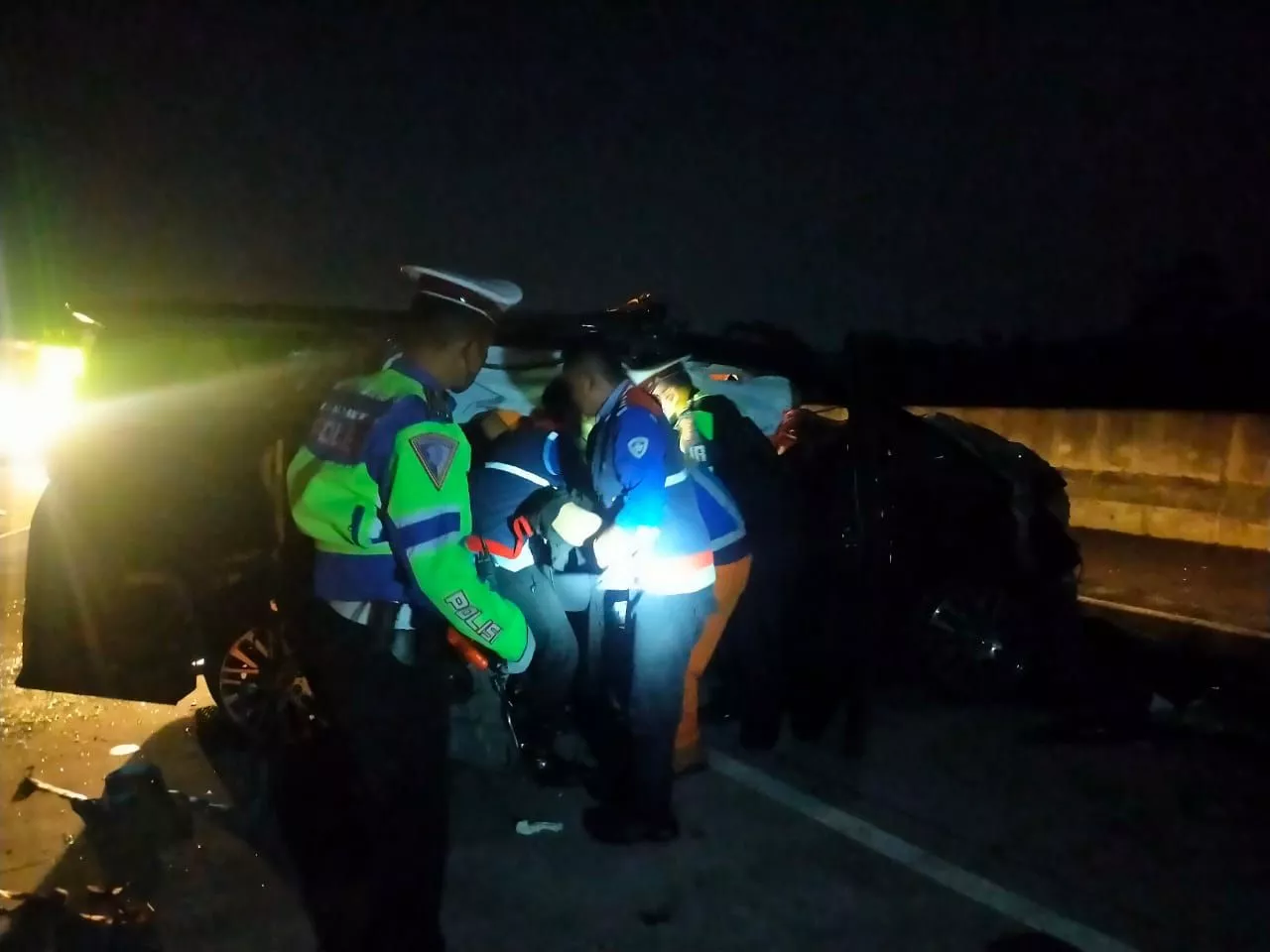 Dua Personel Debu yang Selamat Kecelakaan di Tol Probolinggo Dirujuk ke Surabaya