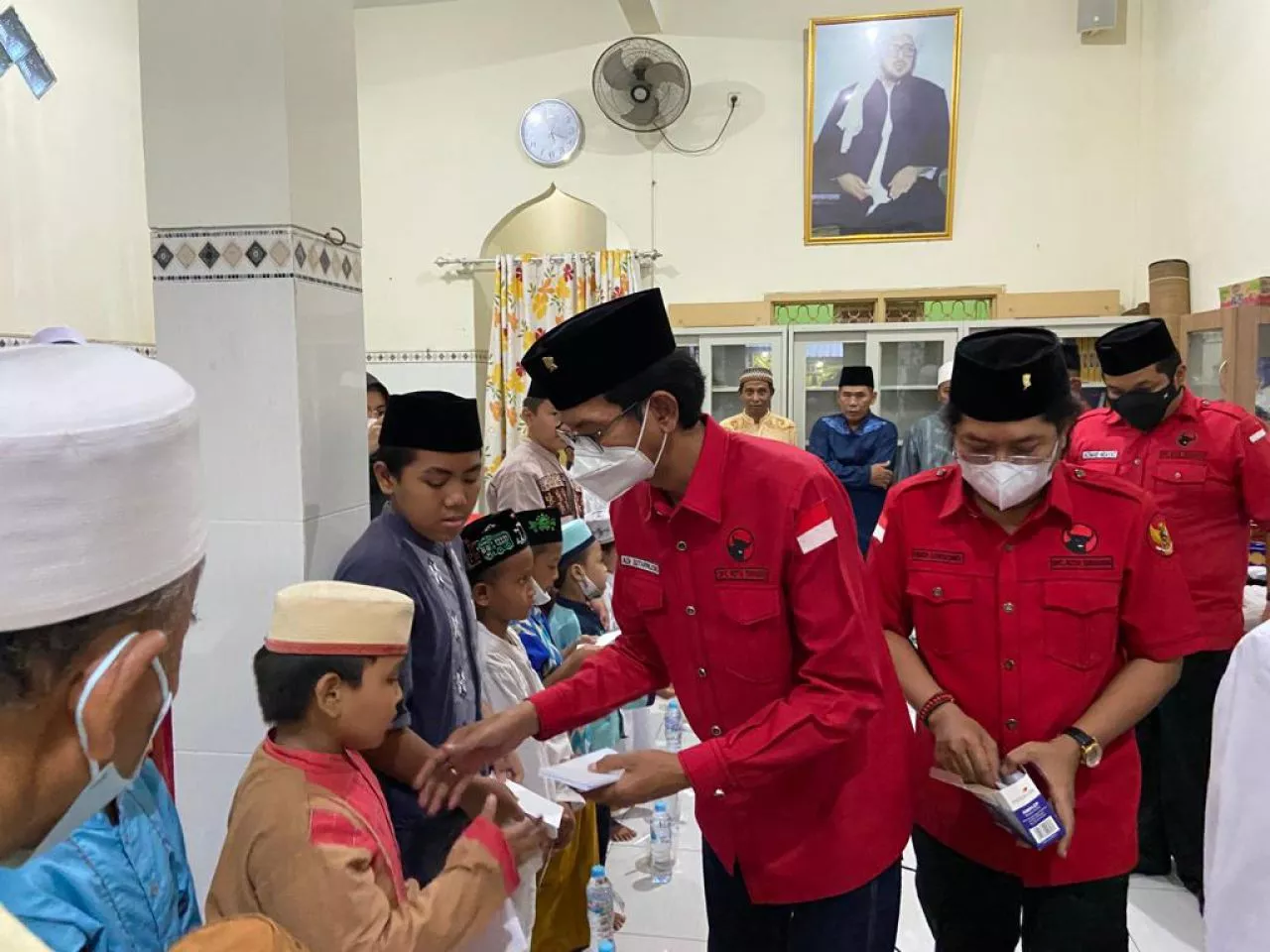 PDIP Surabaya Gelar Bukber dan Santuni Anak Yatim