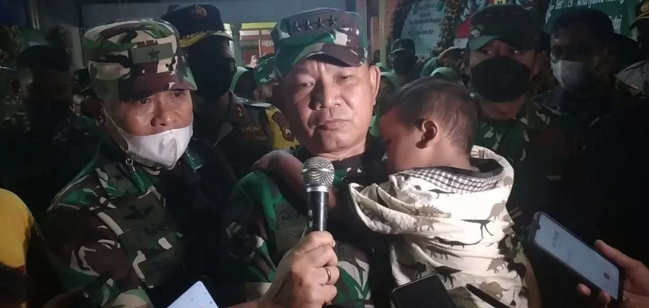 Takziah ke Rumah Prajurit TNI yang Gugur di Papua, Ini Janji Jenderal Dudung
