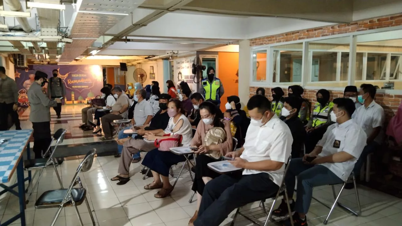 Memperlancar Mudik 2022, Polrestabes Surabaya Gelar Vaksin Booster Gratis
