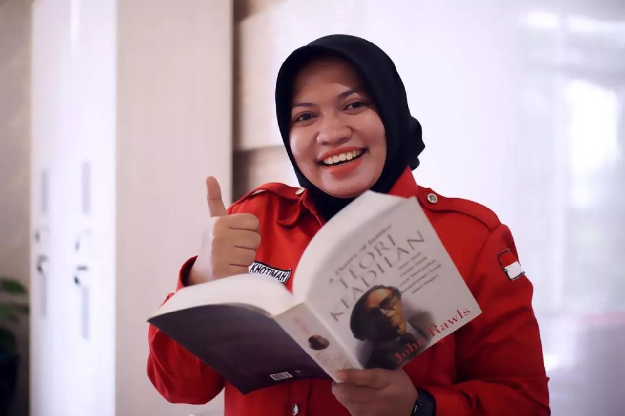 Politisi Perempuan PDIP Surabaya Apresiasi Kiprah Puan Maharani  Kawal UU TPKS