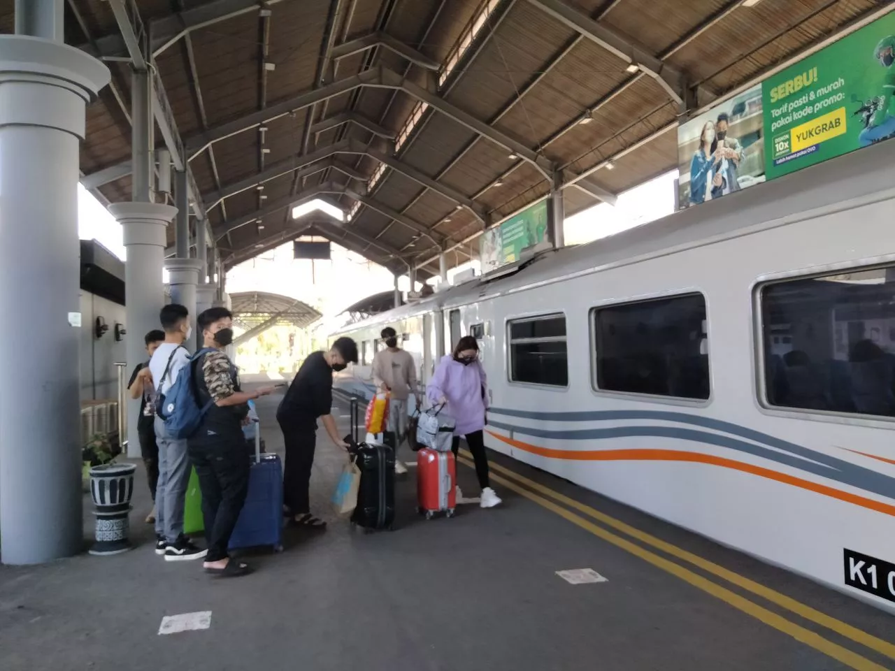 Daop 8 PT KAI Layani 96 Ribu Pemudik Kereta Api