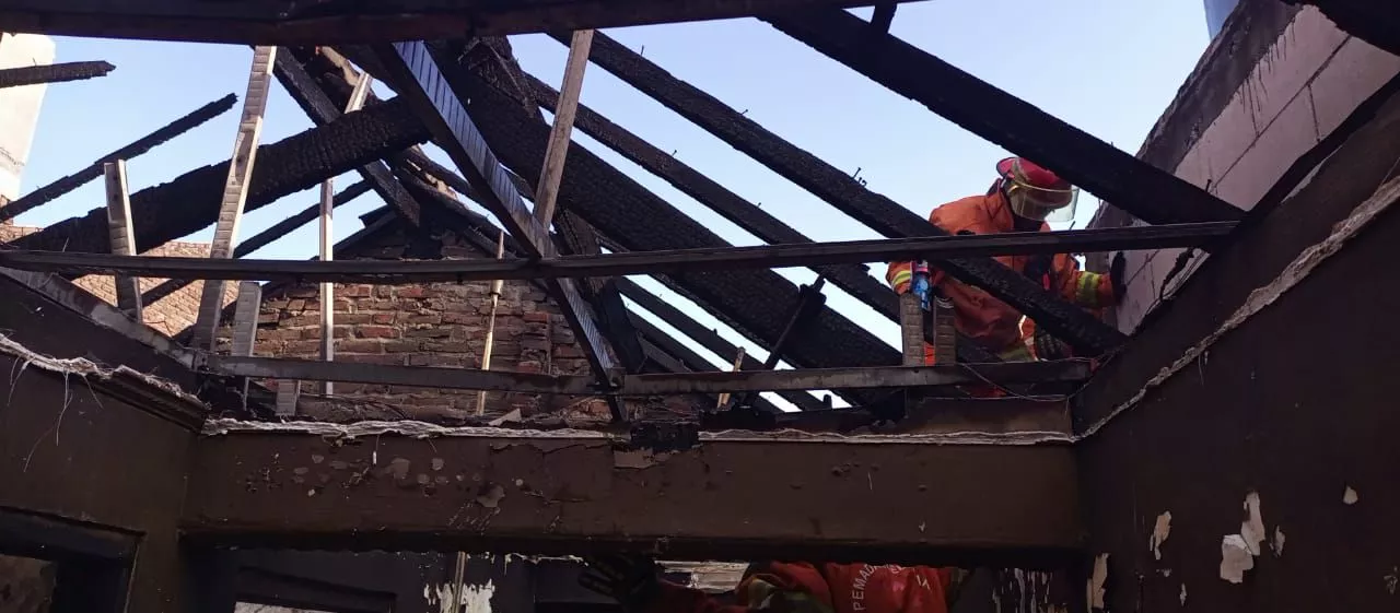 Ditinggal Silaturahmi Lebaran, Rumah di Surabaya Terbakar