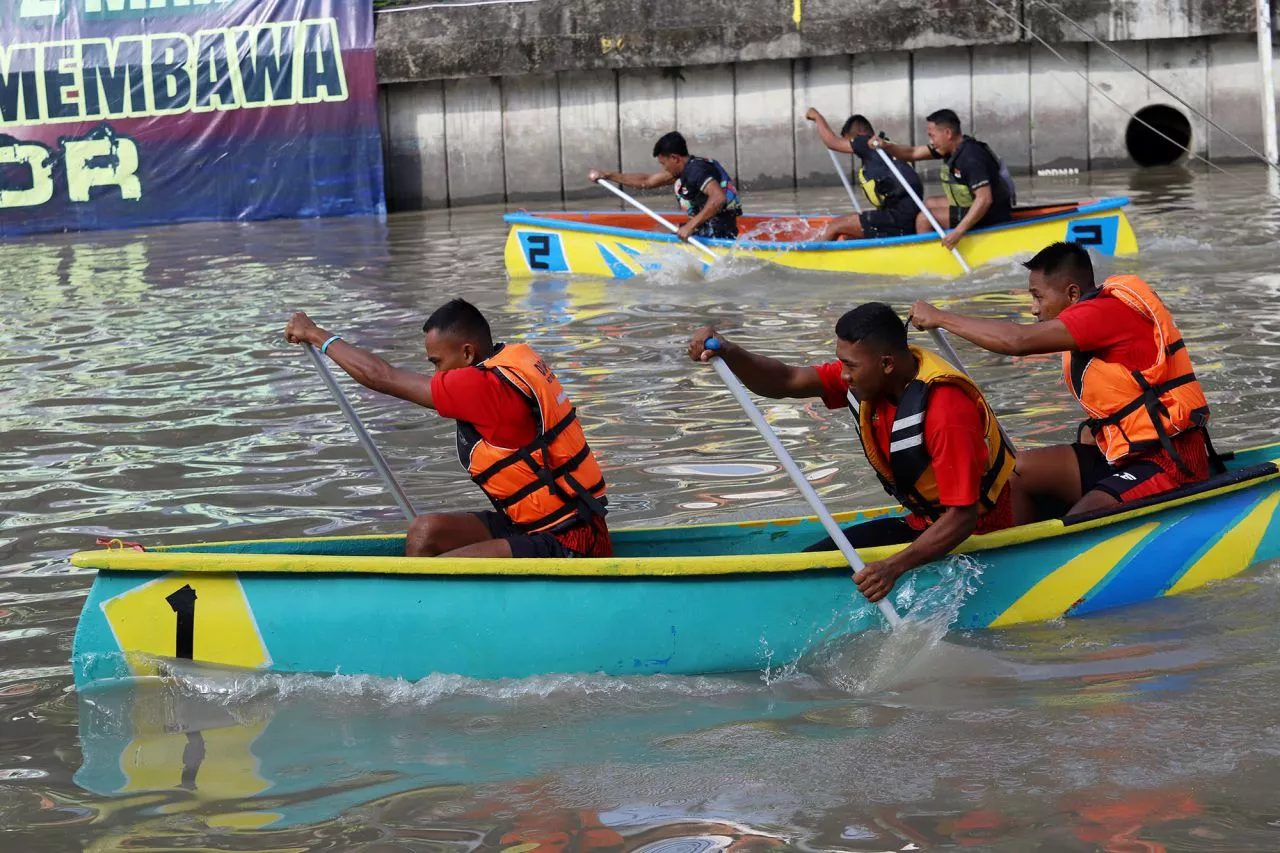 Branding Wisata Kalimas, Pemkot Surabaya Gelar Lomba Dayung Peringatan HJKS 729
