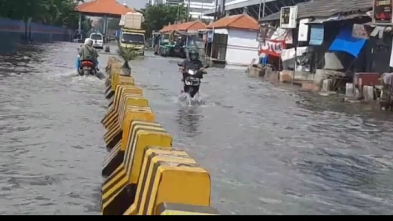 BMKG: Surabaya Waspada Banjir Rob!