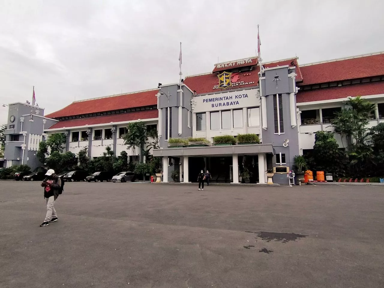 Wali Kota Surabaya Surabaya Gelar Sayembara Desain Patung Bung Karno