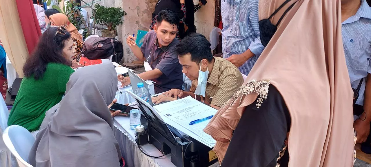 Antusias Warga Kecamatan Sawahan Hadiri Bakti Sosial Terintegrasi Surabaya