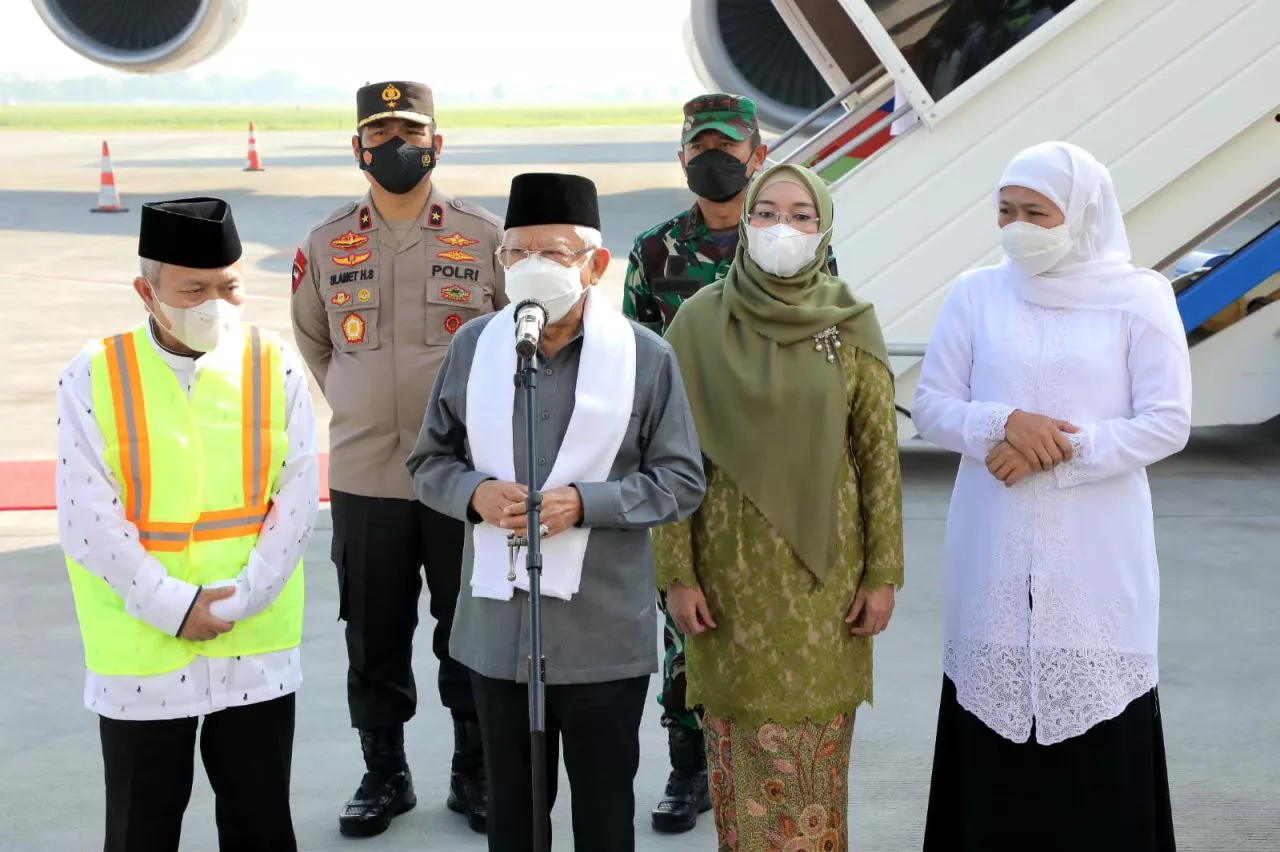 Wapres Ma'ruf Amin Lepas Keberangkatan Calon Jemaah Haji Kloter Pertama Jatim