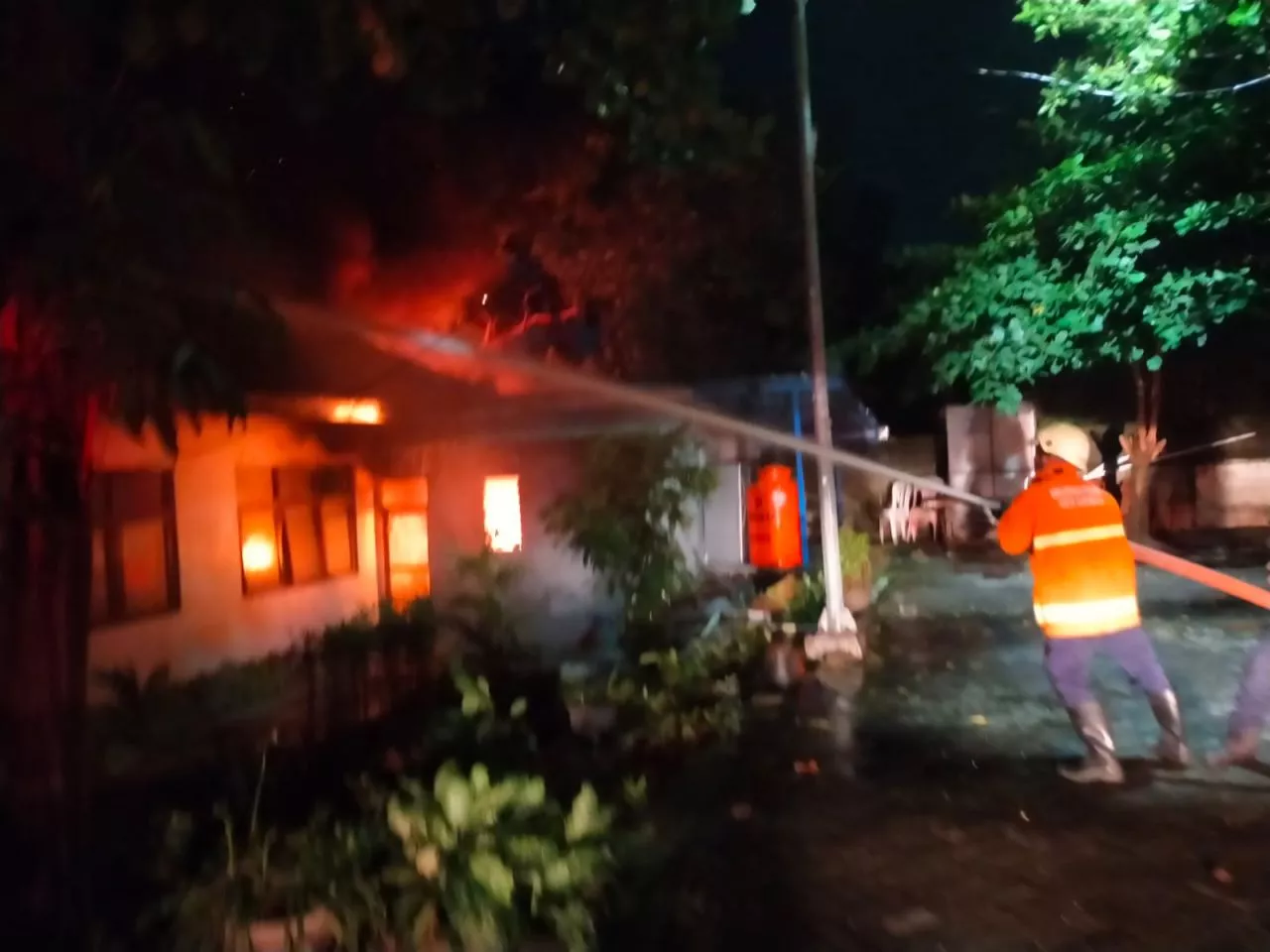 Puskesmas di Surabaya Terbakar