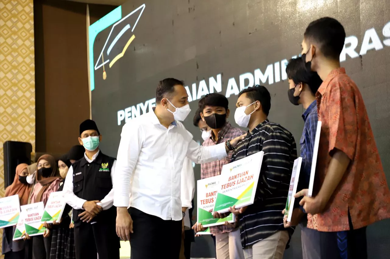 Pemkot Surabaya Bantu Biaya Pendidikan Siswa SMA dari Keluarga MBR