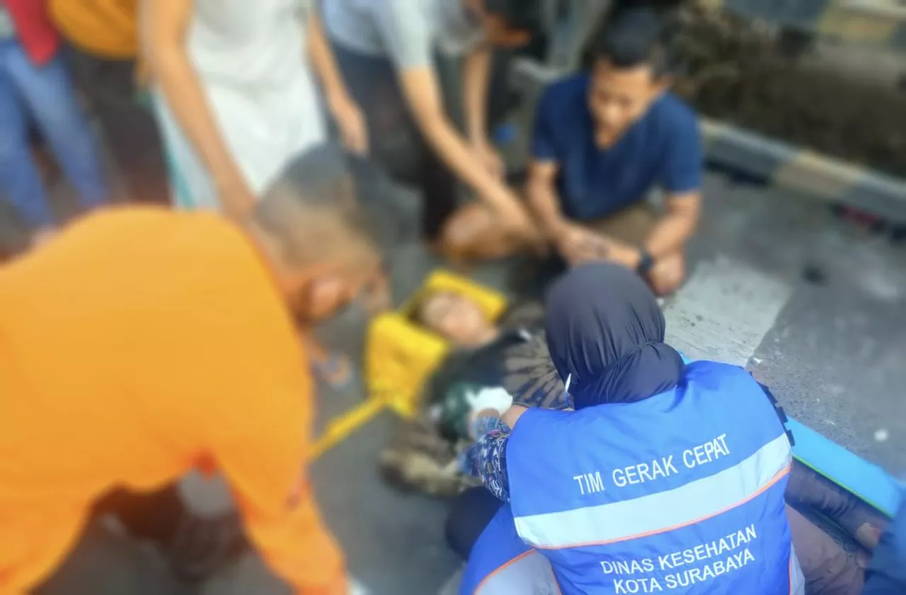 Kecelakaan di Surabaya, Truk Tabrak Pengendara Motor Tewaskan 1 Balita