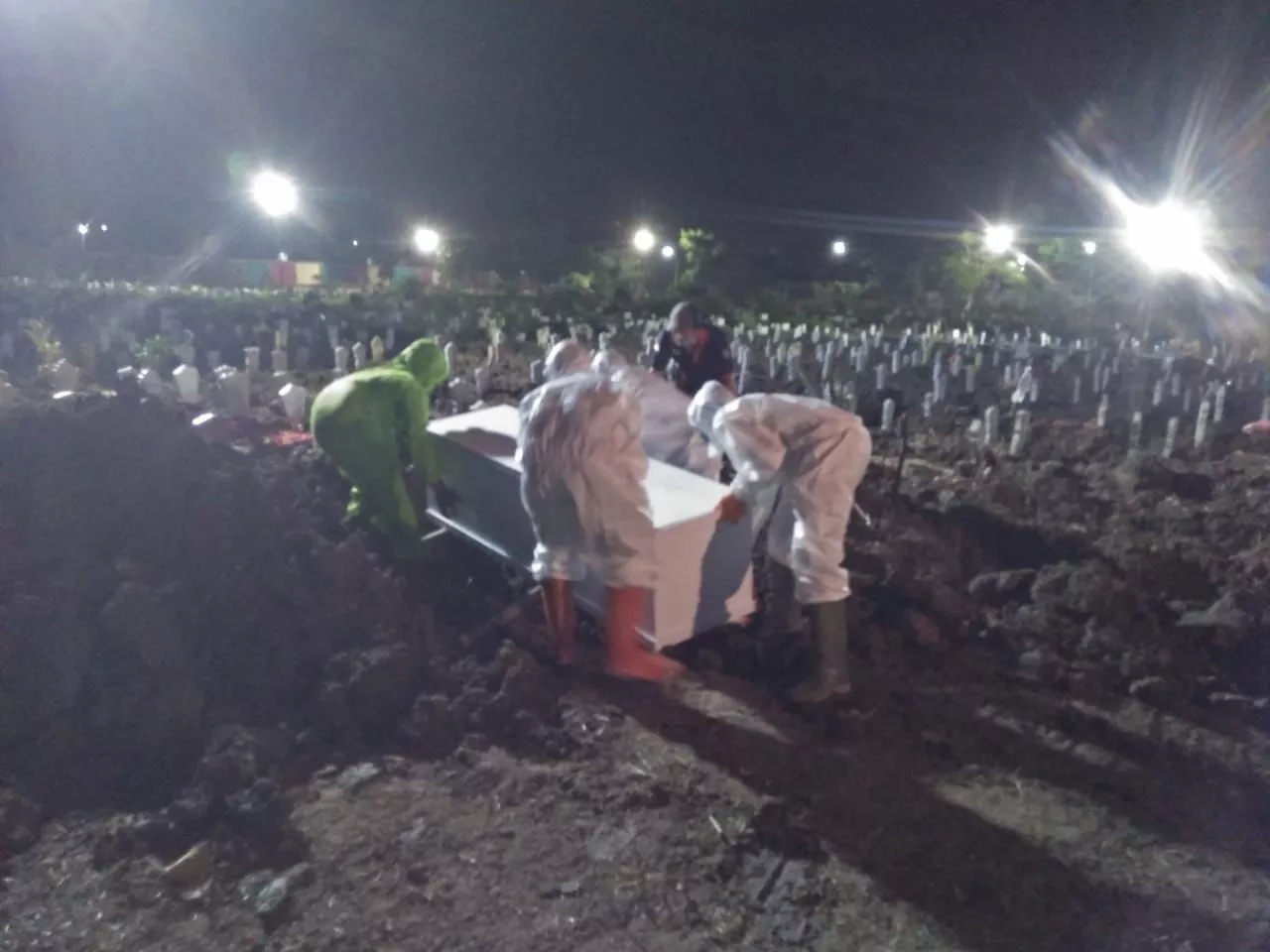 Jenazah di Makam Khusus Covid Surabaya Boleh Dipindah ke TPU, Begini Aturannya