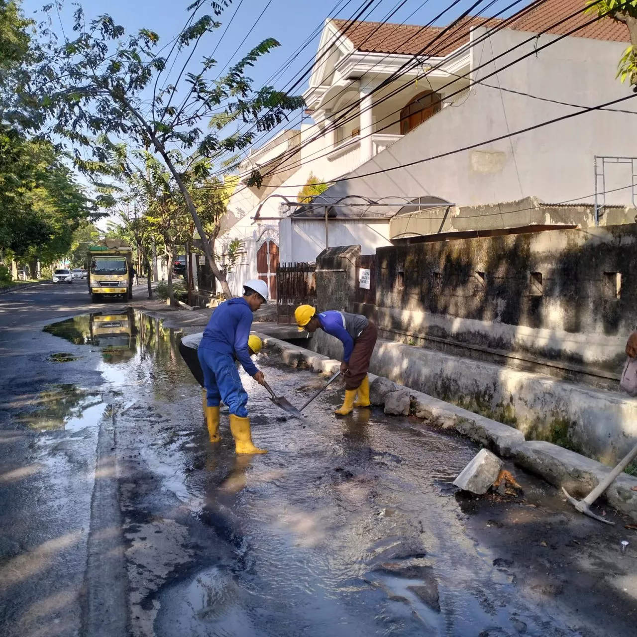 Dilapori Warga, PDAM Surabaya Gerak Cepat Perbaiki Kebocoran Pipa