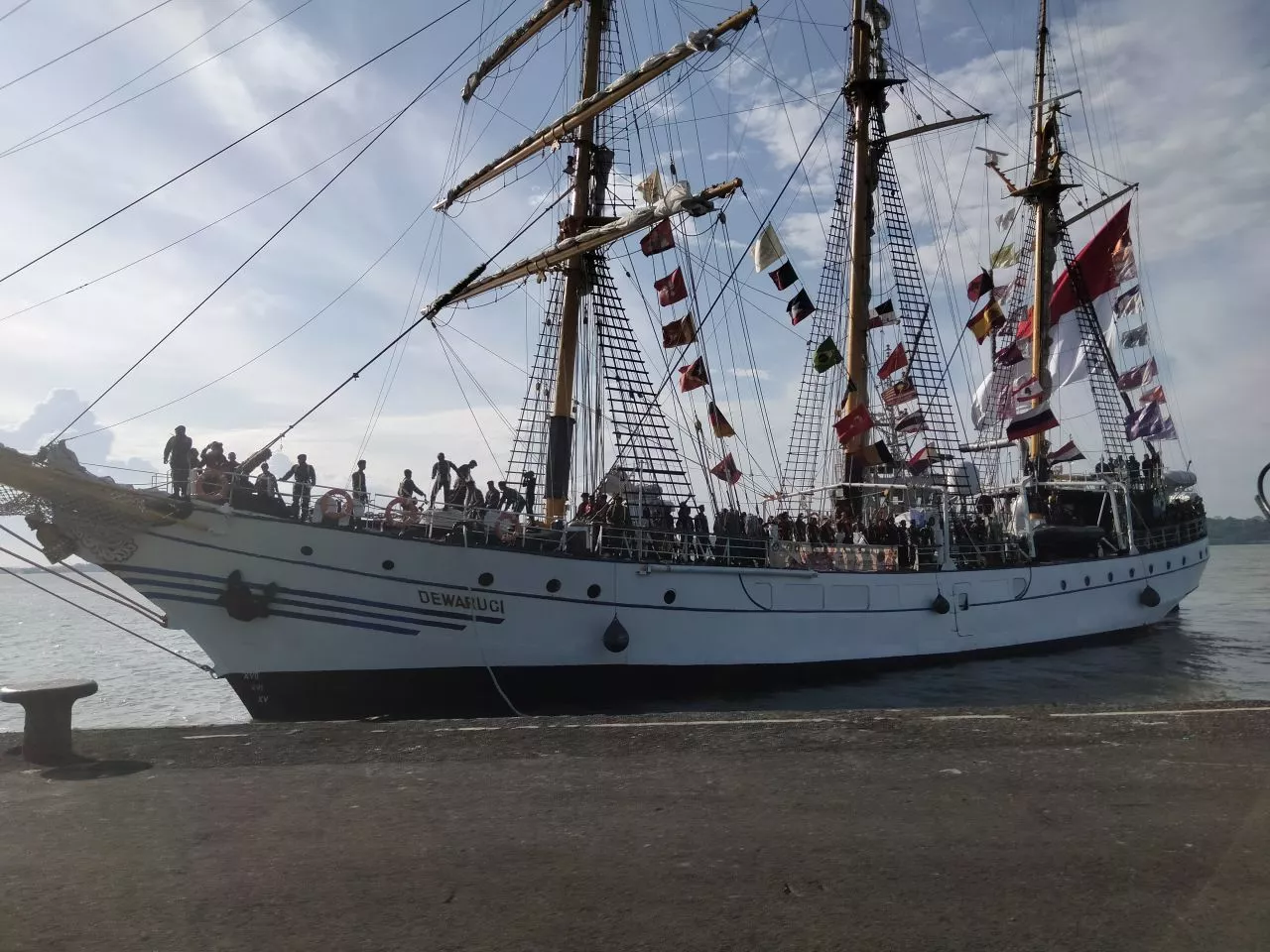 30 Hari Berlayar, Laskar Jalur Rempah Bersama KRI Dewa Ruci Kembali ke Surabaya