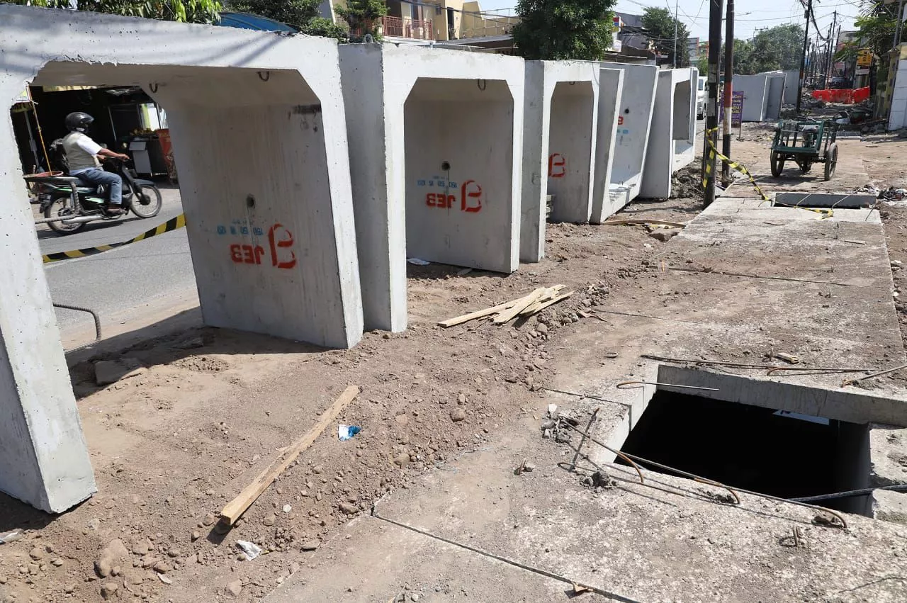 Proyek Box Culvert Pemkot Surabaya Rusak Pipa PDAM, Suplai Air Warga Terganggu