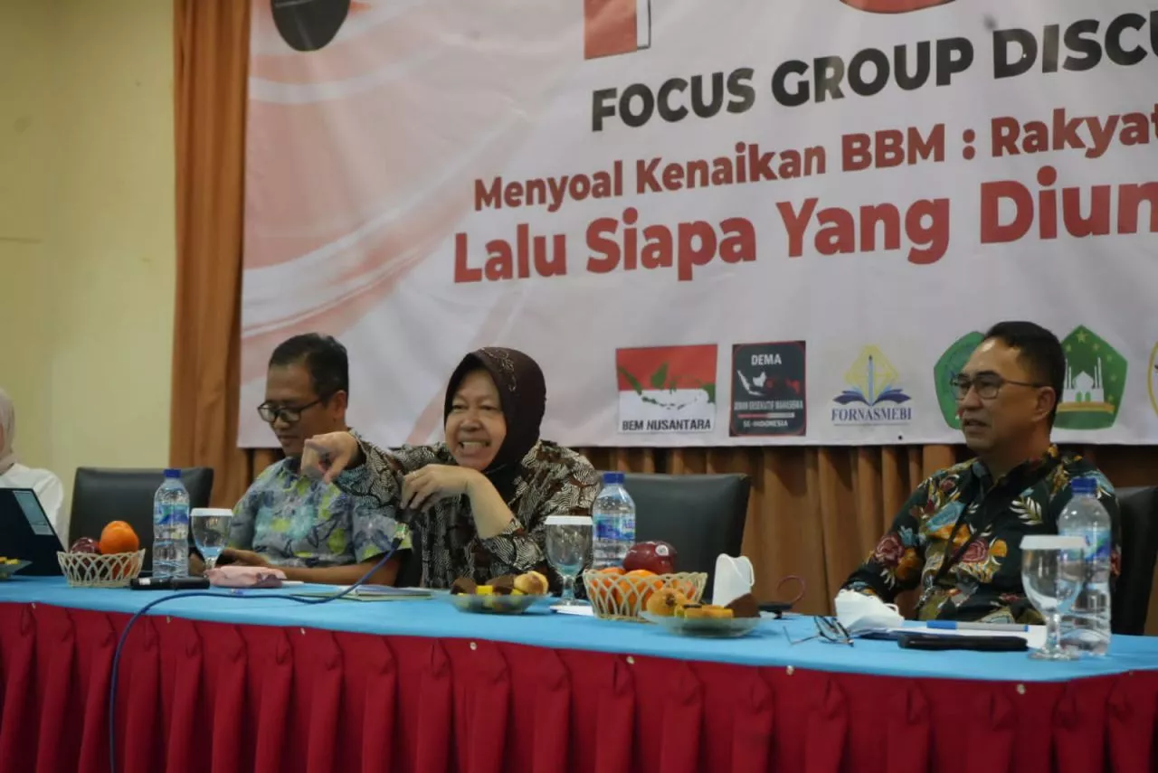 Mahasiswa: Risma Adalah Menteri yang Mau Temui Masyarakat di Situasi Darurat
