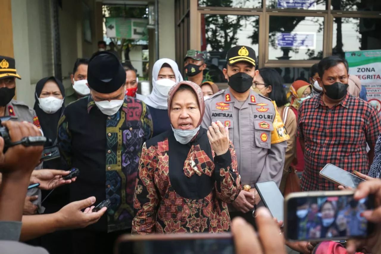 Mensos Risma Siapkan Pekerjaan untuk Ibu dari Anak Korban Kekerasan di Blitar
