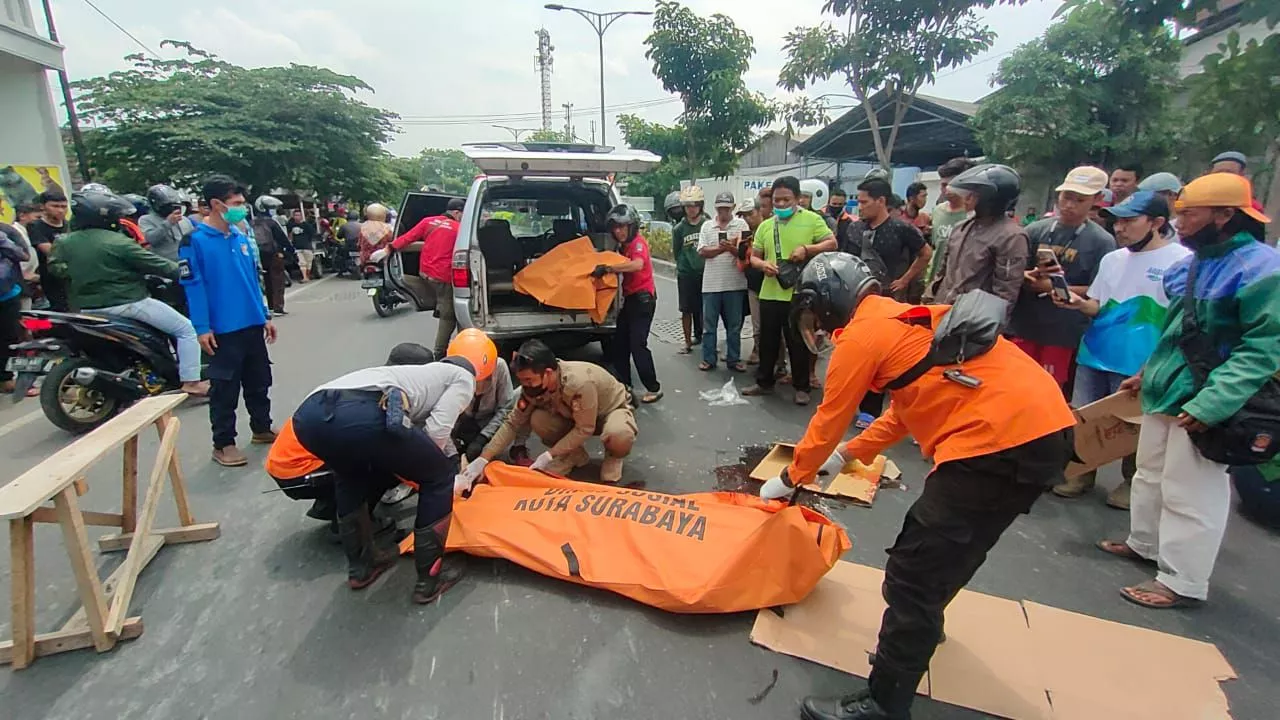 Kecelakaan di Surabaya, Pengendara Motor Tewas Terlindas Truk Molen