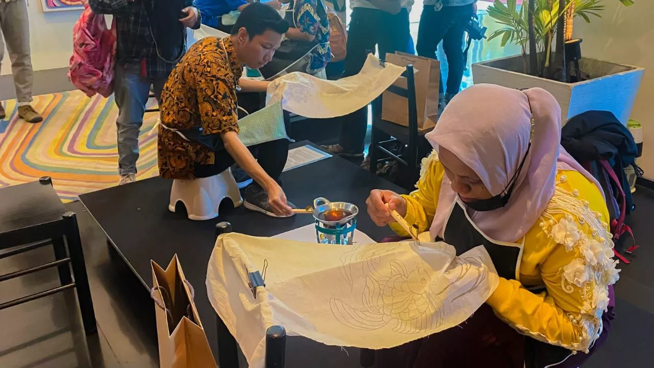 Artotel & Pemkot Surabaya Gelar Workshop Batik Bersama Anak Berkebutuhan Khusus