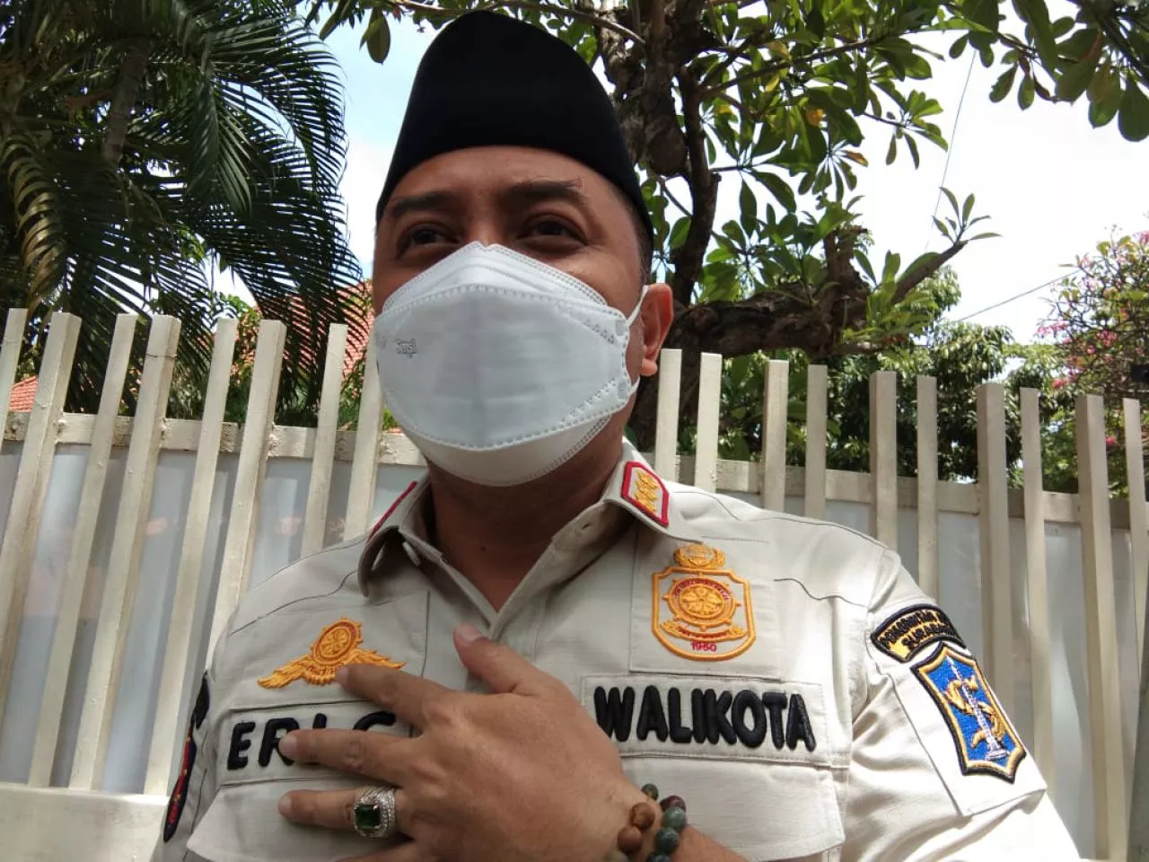 Sepenggal Puisi Duka dari Wali Kota Surabaya untuk Korban Kerusuhan di Malang