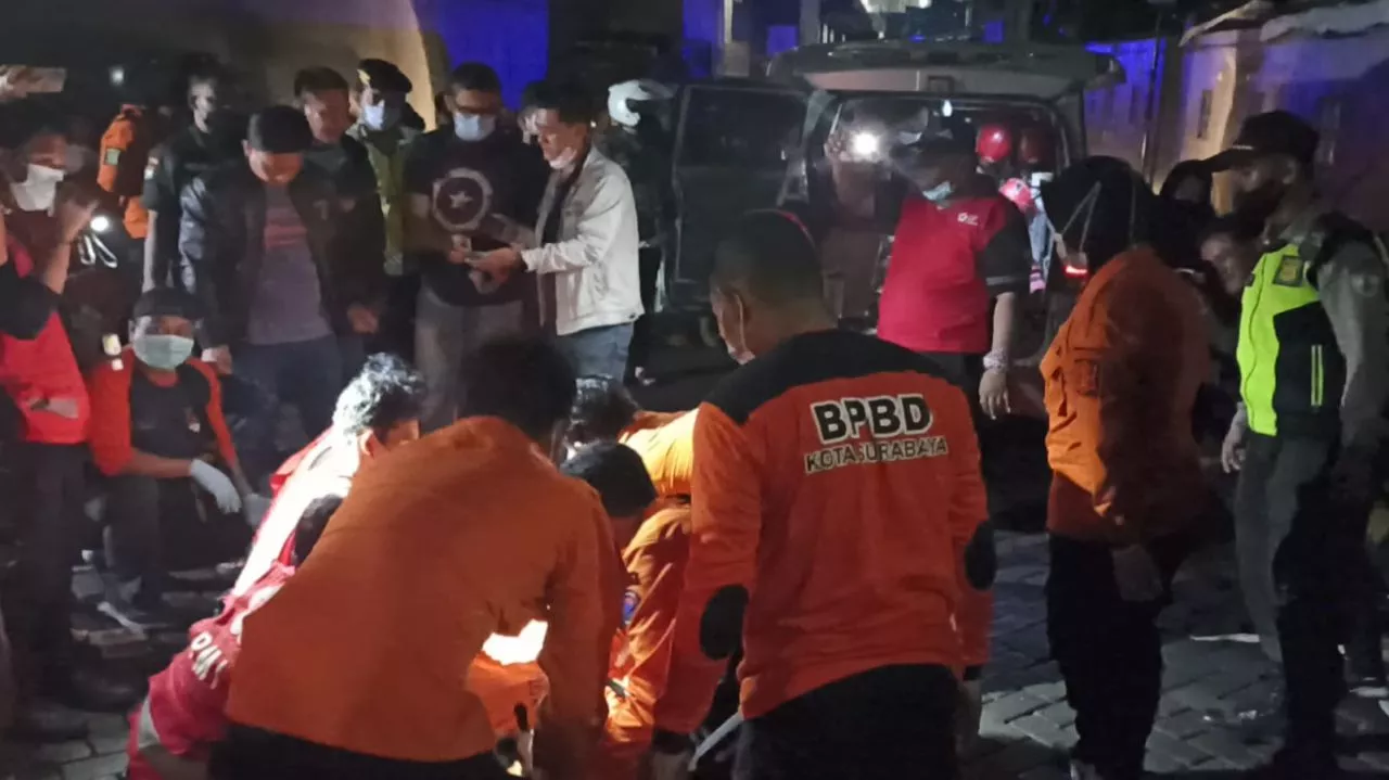 Seorang Wanita Jatuh dari Parkiran Tunjungan Plaza Surabaya, Diduga Bunuh Diri